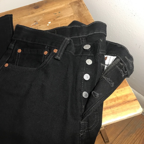 Mens Levi’s 501 Jeans - Picture 8 of 11